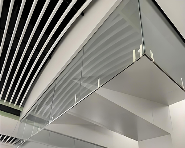 裕民玻璃裕民挡烟垂壁