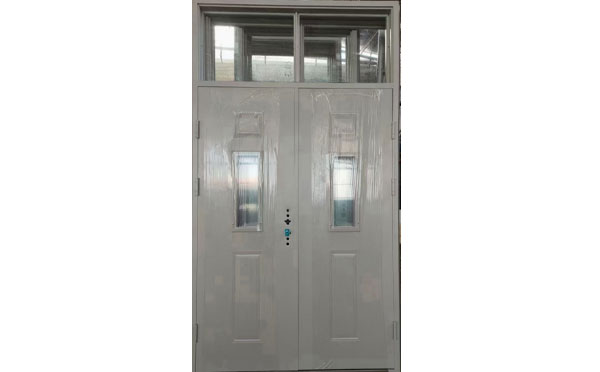 裕民学校教室门